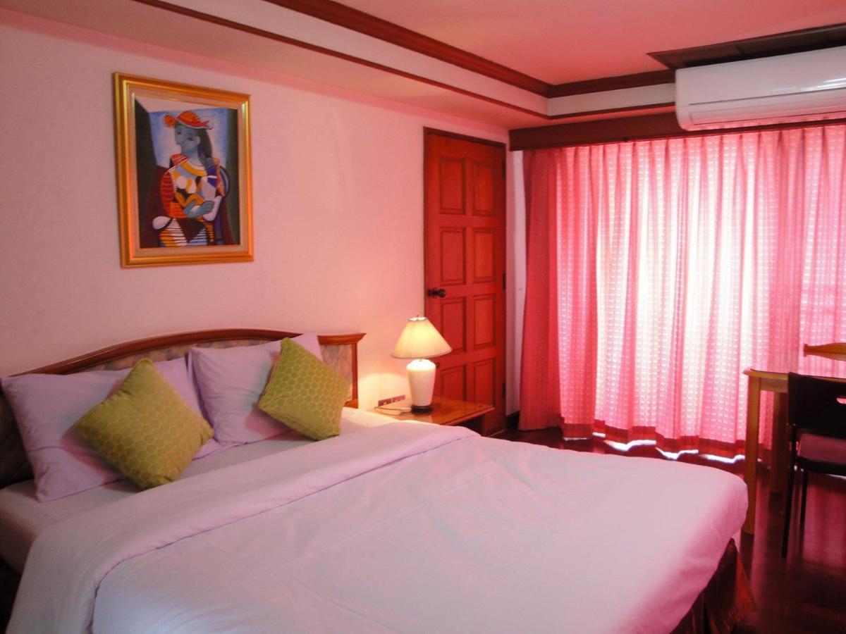 Interchange Tower Serviced Apartment - Sha Extra Plus Bangkok Exterior photo