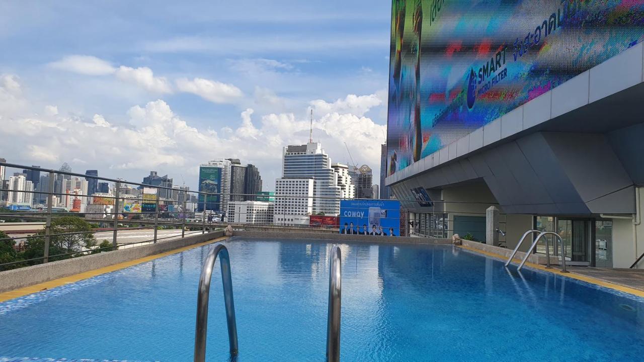 Interchange Tower Serviced Apartment - Sha Extra Plus Bangkok Exterior photo